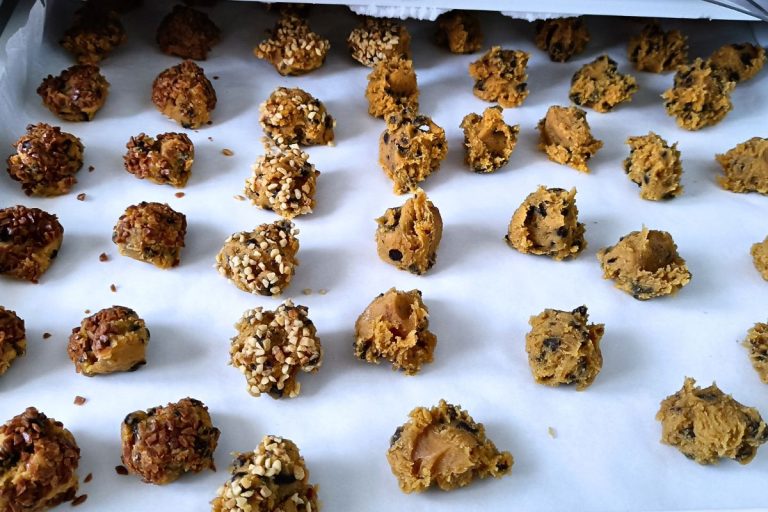 Pâte à cookies maison portionnée et prête à être congelée